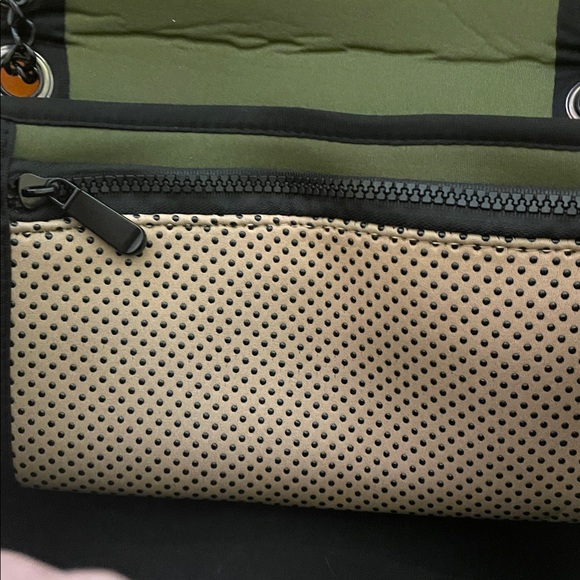 Popups Tan Flap CrossbodyBag - Picture 6 of 8
